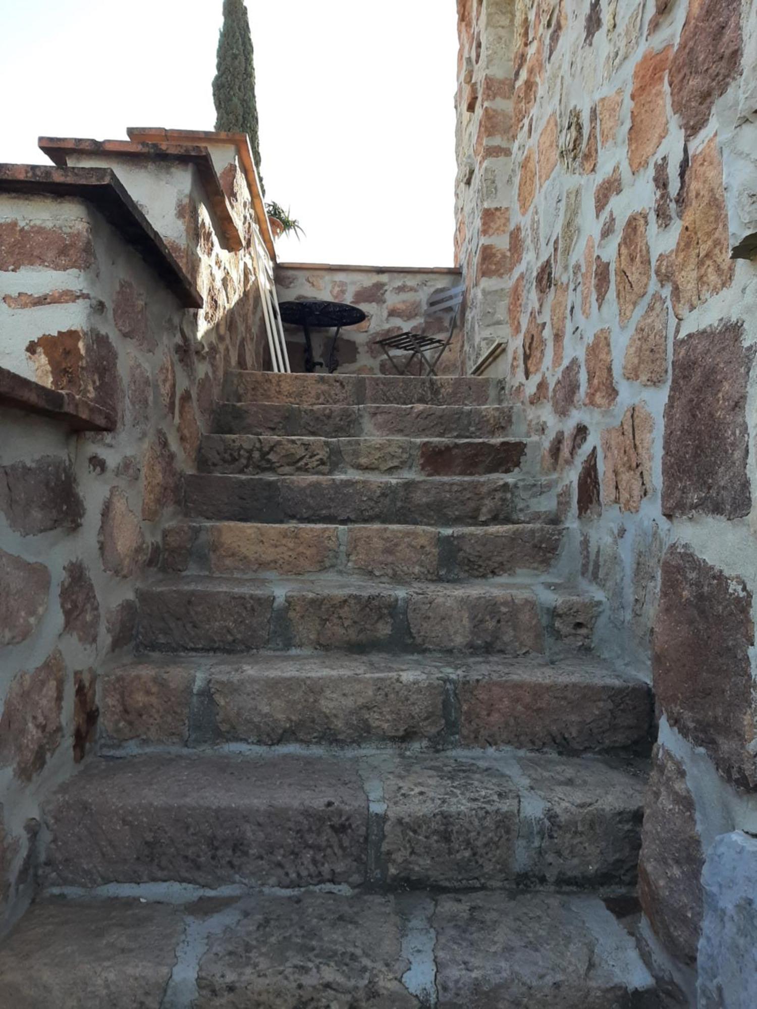 Chambre D Hote Independante Dans Pigeonnier Мандельё-ла-Напуль Экстерьер фото